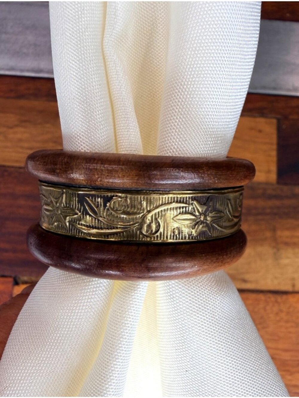 Set of 6 napkin rings, wood, rustic, country,